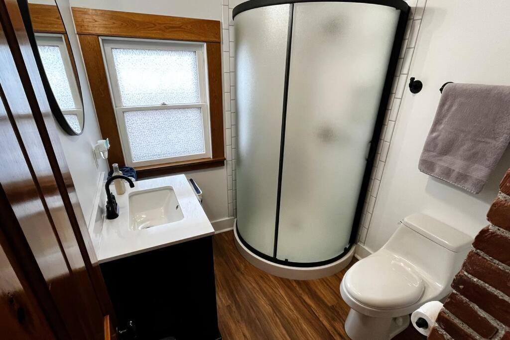 Fiesinger House - Private 3-Bd Unit In Historic Home, Downtown Sandusky Extérieur photo